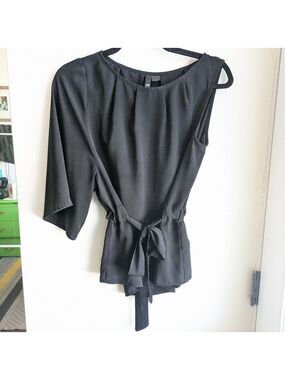 H&M one shoulder peplum top
